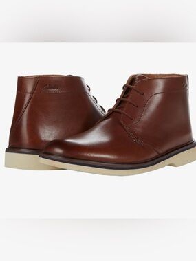 Clarks Men’s Chestnut Brown Leather Chukka Boots with Cream Sole size 10.5